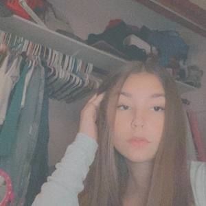 Meet your Posher, Adriana